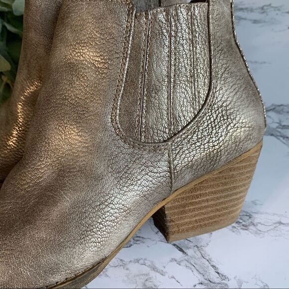 Very Volatile Motivate Ankle Booties - Picture 6 of 8